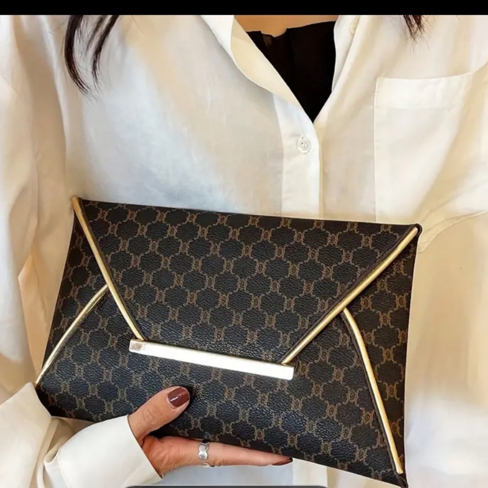 NWT Classic Elegant‎ Envelope Clutch Wallet